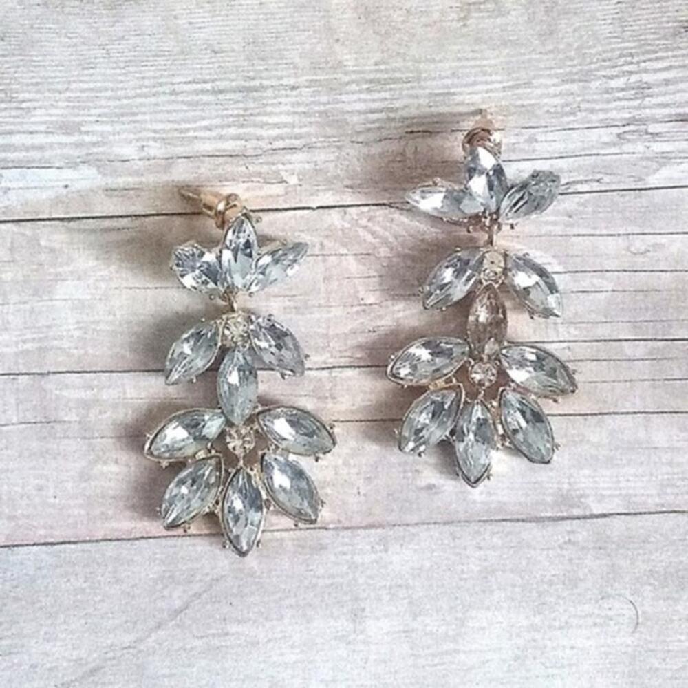 Jewels & Gold Droplet Stud Earrings